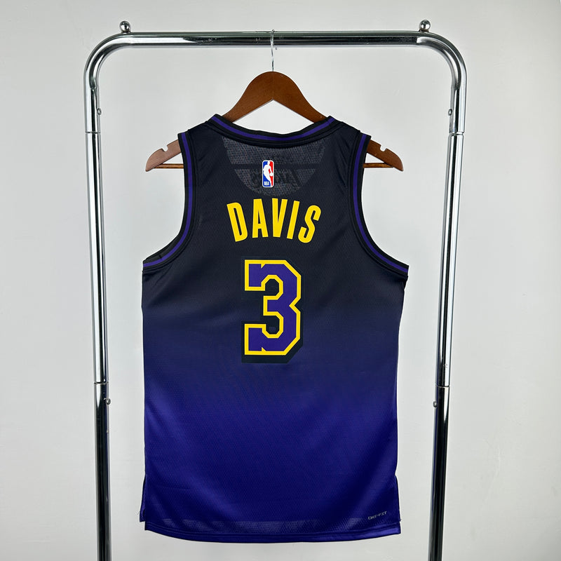 Regata NBA Los Angeles Lakers City Edition 2024/25 - Masculina - Preta e Roxa