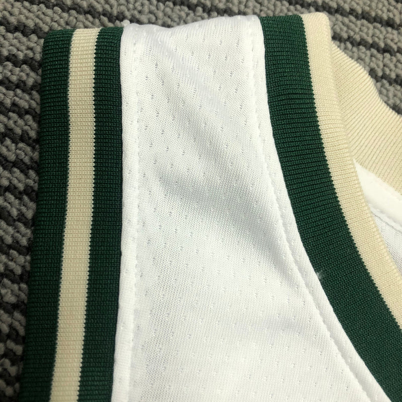 Regata NBA Milwaukee Bucks City Edition 75º NBA 21/22 - Masculina - Branca