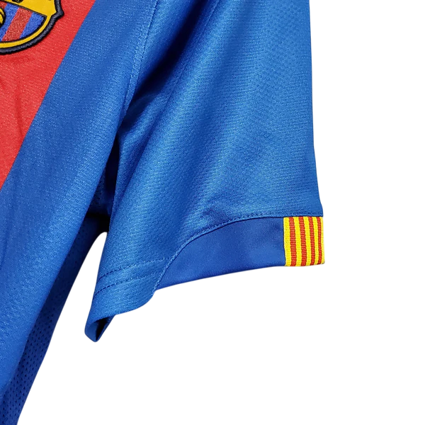 Camisa Barcelona Titular 06/07 - Versão Retro